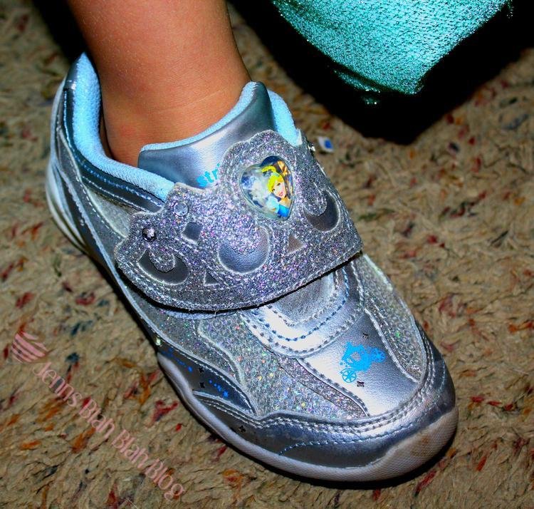 4 Tips For Purchasing Kids Shoes For #Halloween